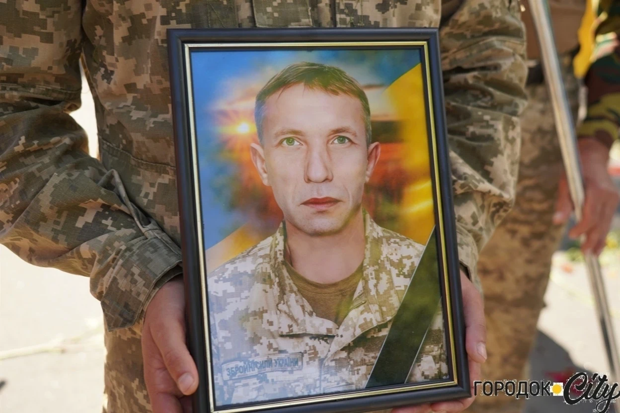 Водій, якого діти називали «дядьою Колею»: у Городку вшанували Миколу Машталера
