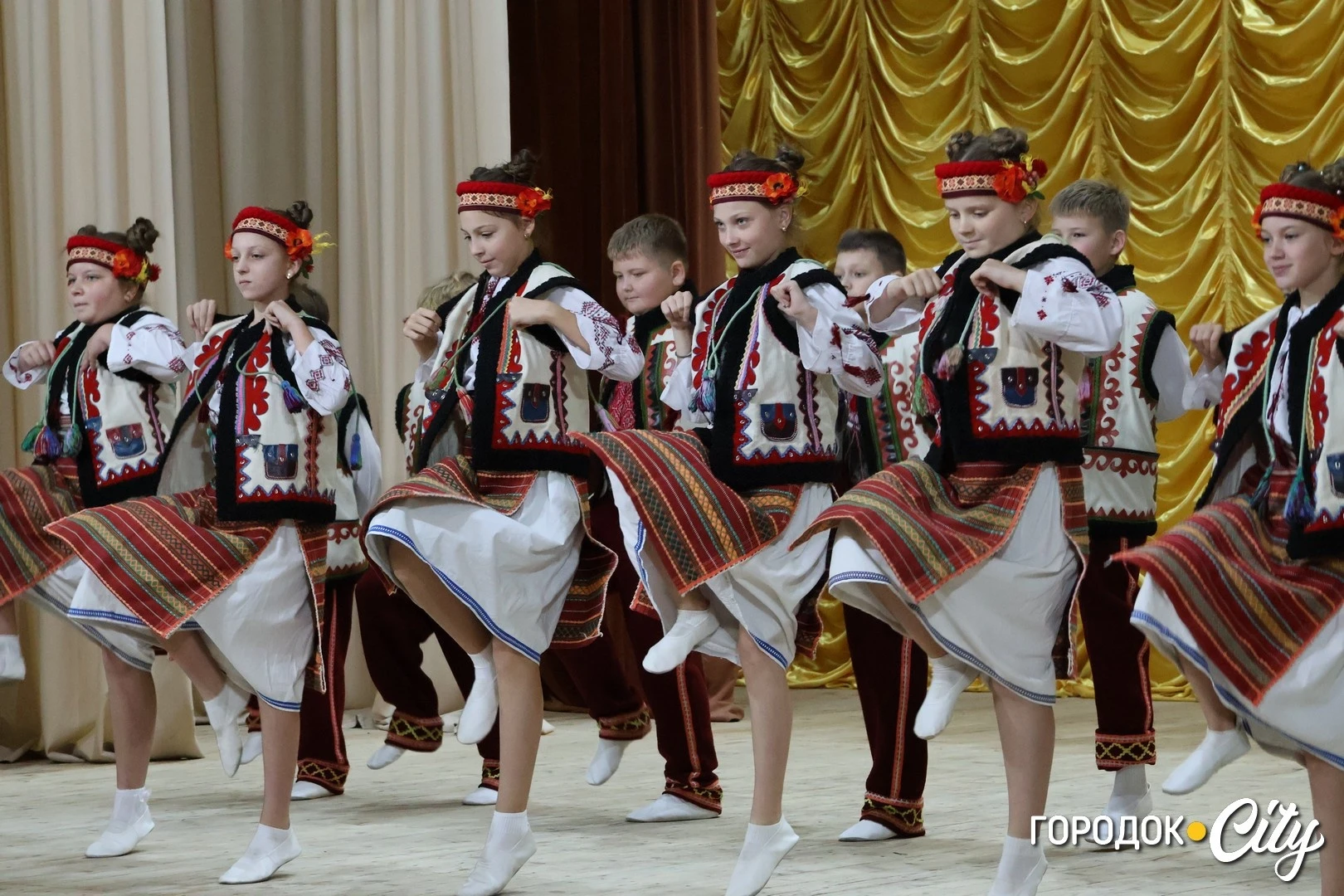 Іспит сценою: колективи Городоччини підтверджували звання «народний» і «зразковий»