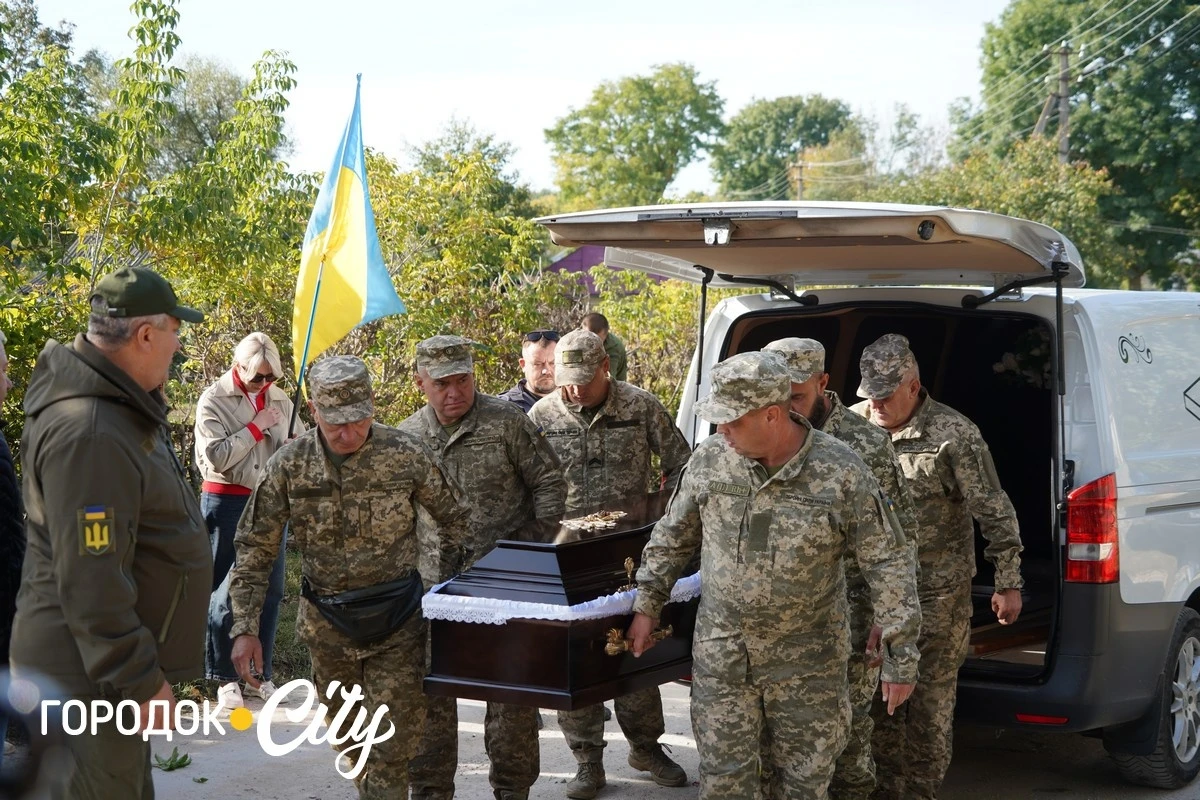 У Бубнівці попрощалися із захисником Олександром Ціцвірою