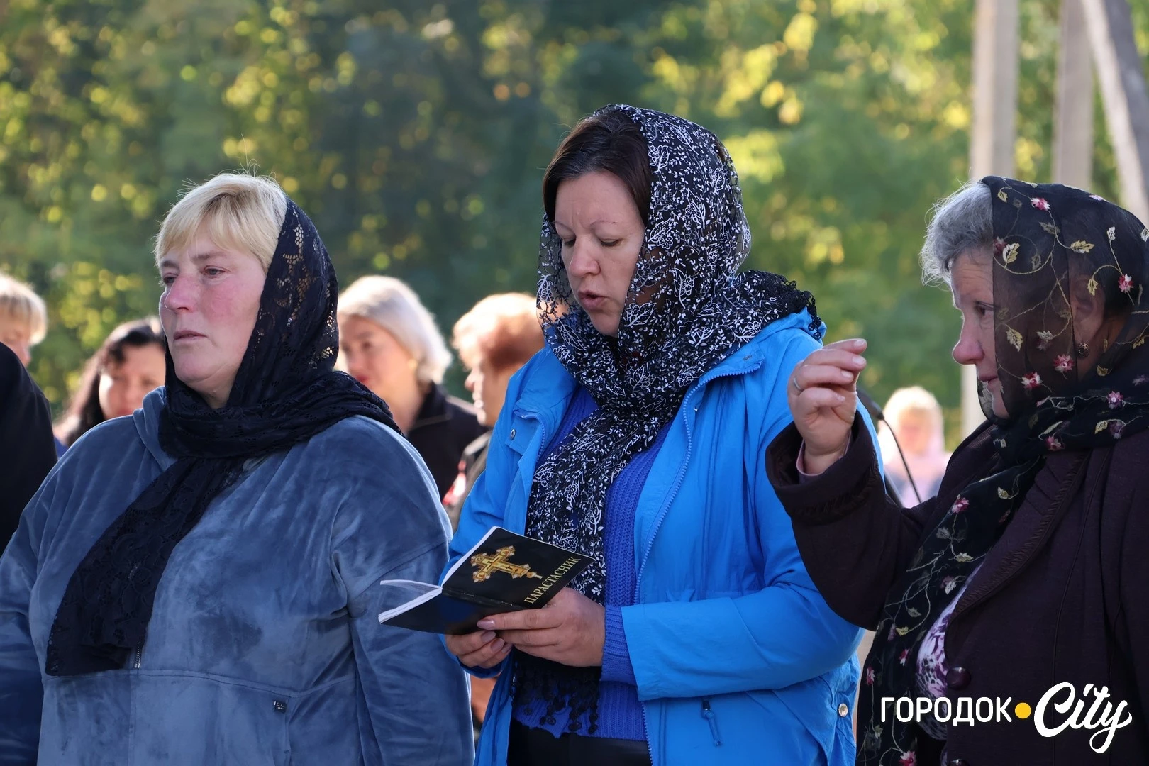 У Великому Карабчієві відкрили меморіальну дошку трьом полеглим захисникам