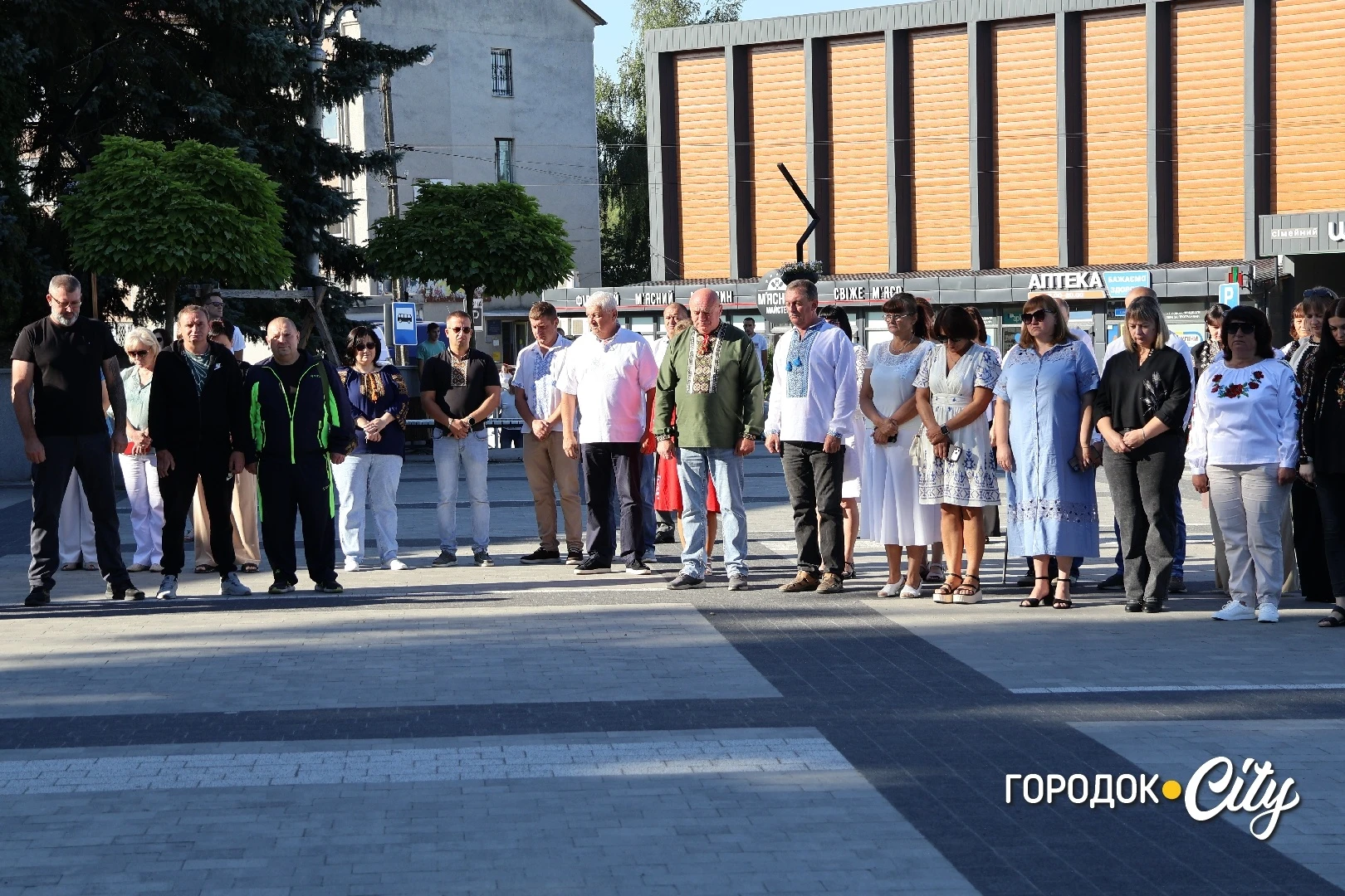 «Україну я хочу бачити вільною». Як у Городку відзначили 35-ту річницю Незалежності