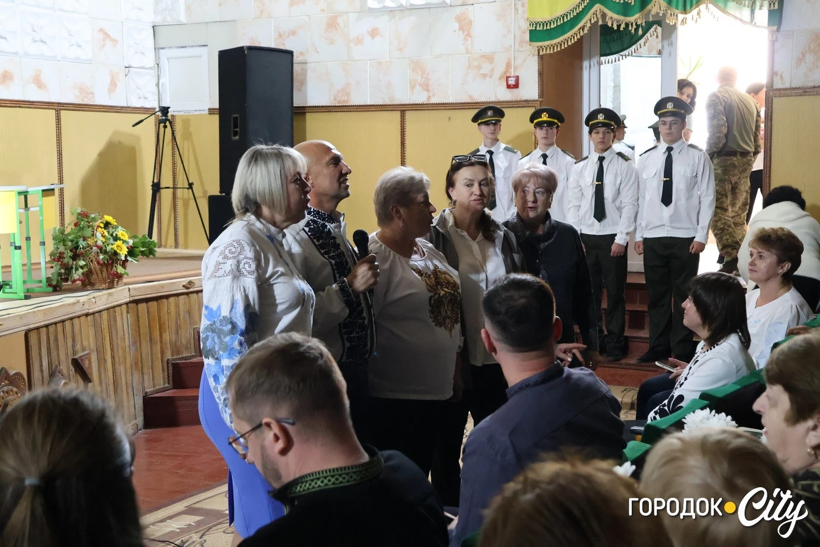 У Городку привітали працівників освіти з професійним святом