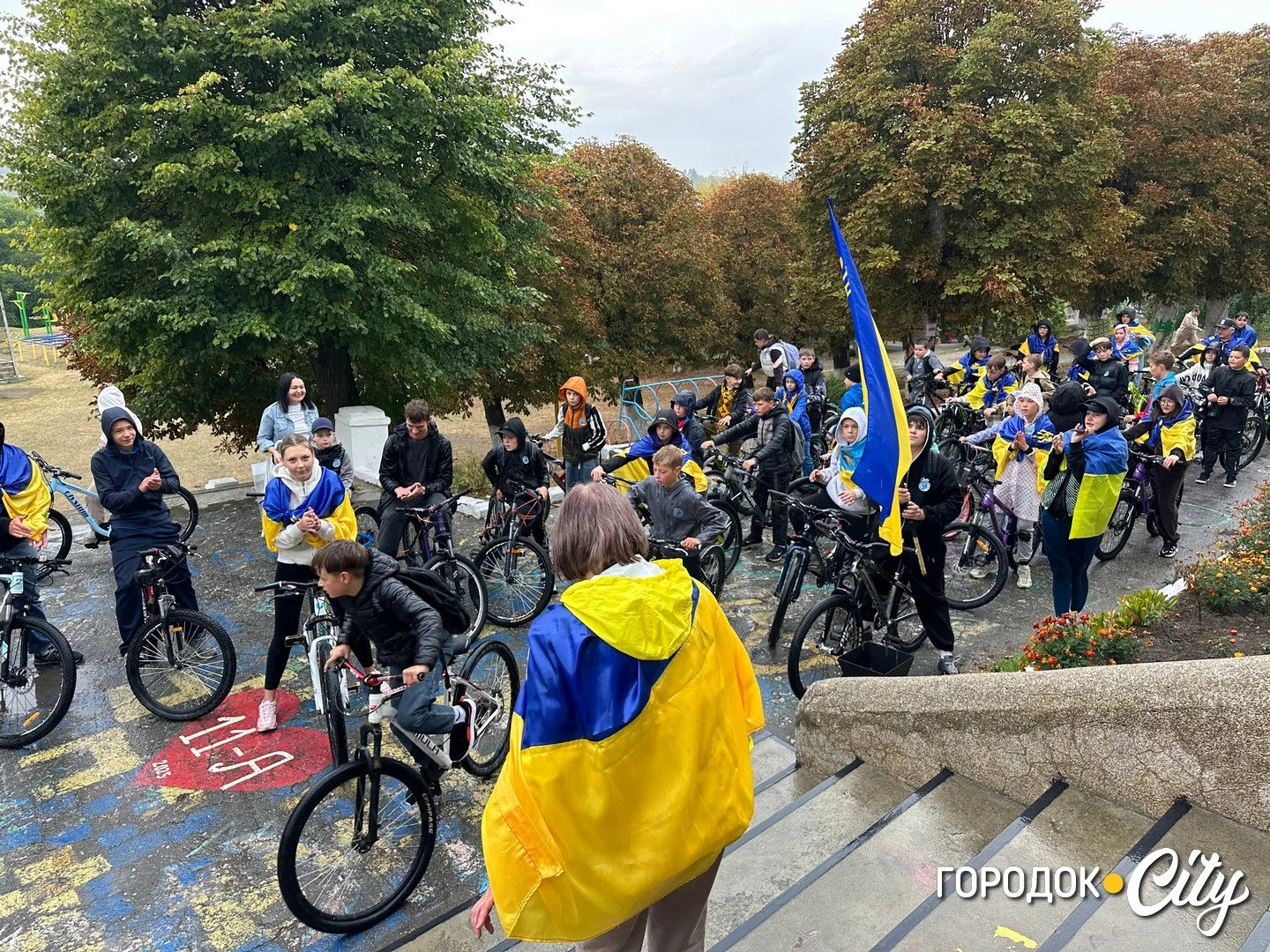 Попри дощ: у Городоцькому ліцеї №1 провели велопробіг до Дня миру