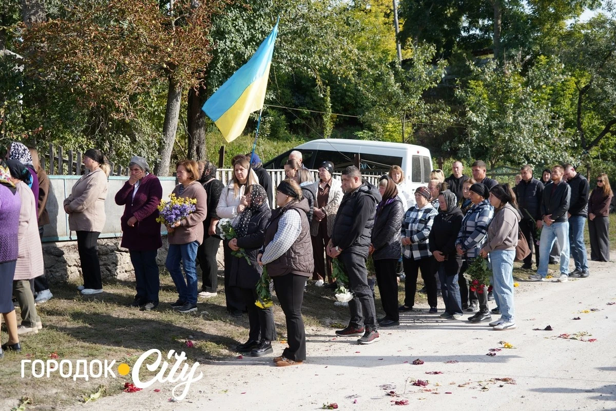 У Бубнівці попрощалися із захисником Олександром Ціцвірою