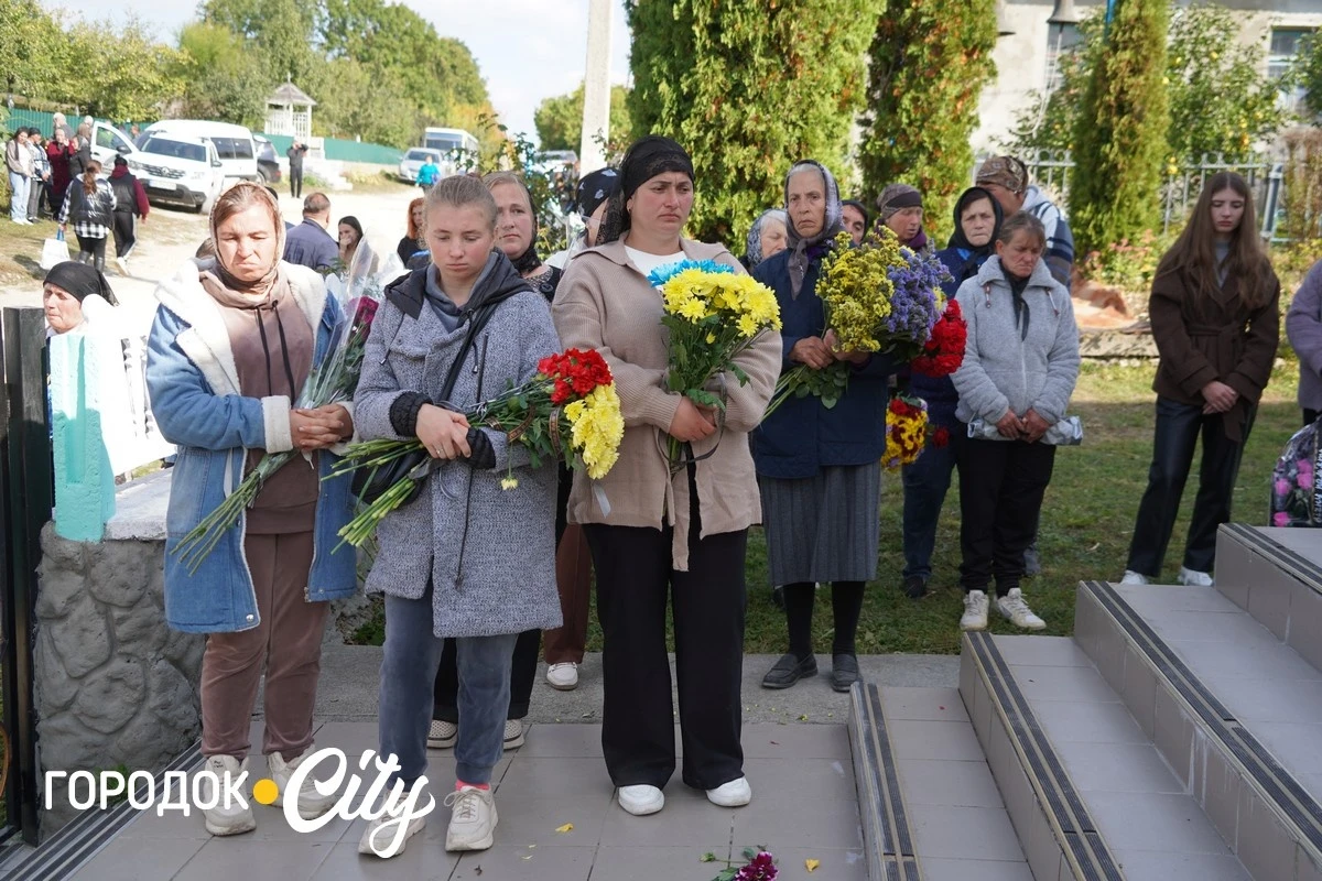 У Бубнівці попрощалися із захисником Олександром Ціцвірою