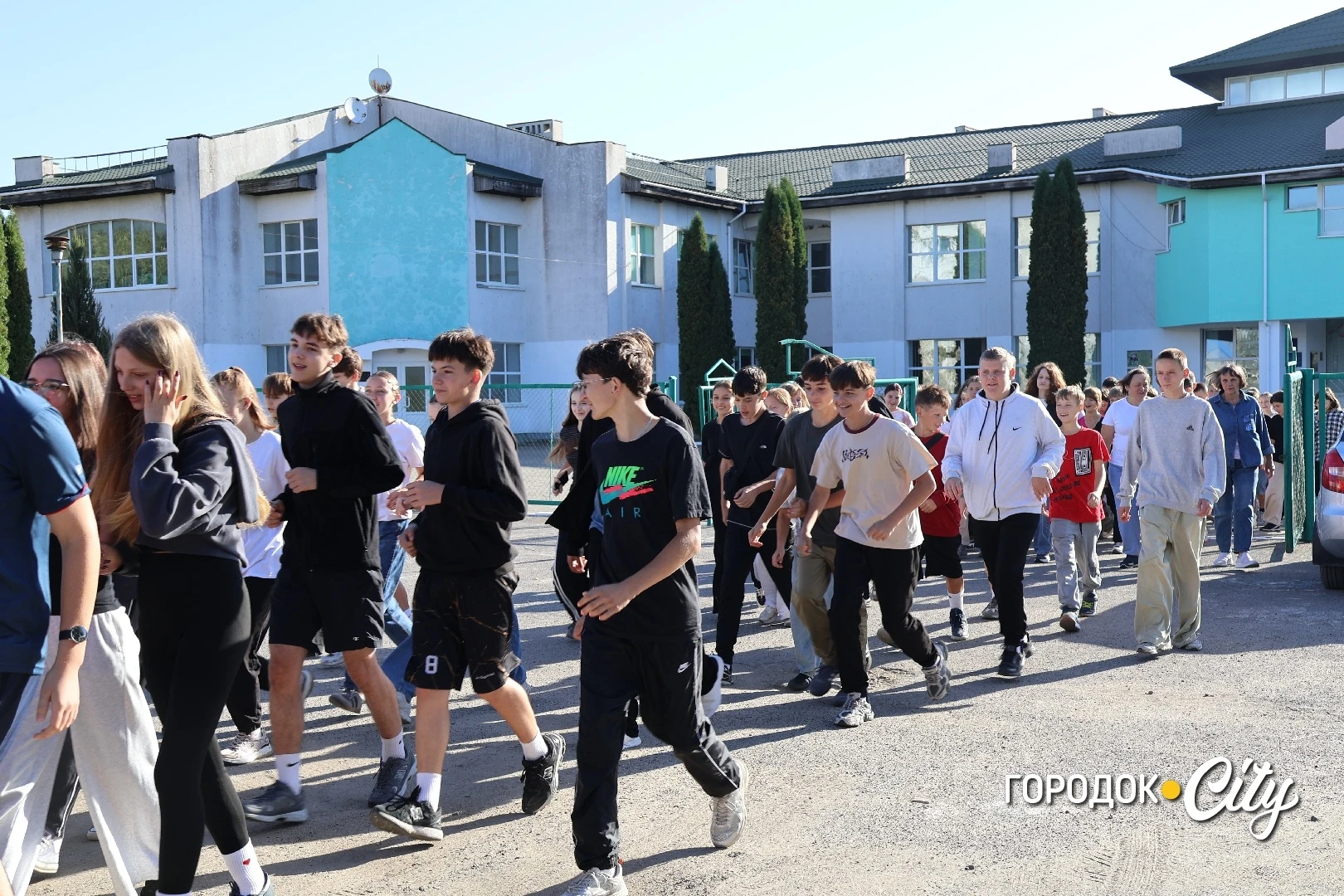 У Городоцькому ліцеї №3 всешкільним забігом відзначили Тиждень спорту