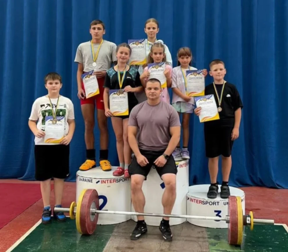 Городоцькі важкоатлети на чемпінаті області здобули вісім медалей