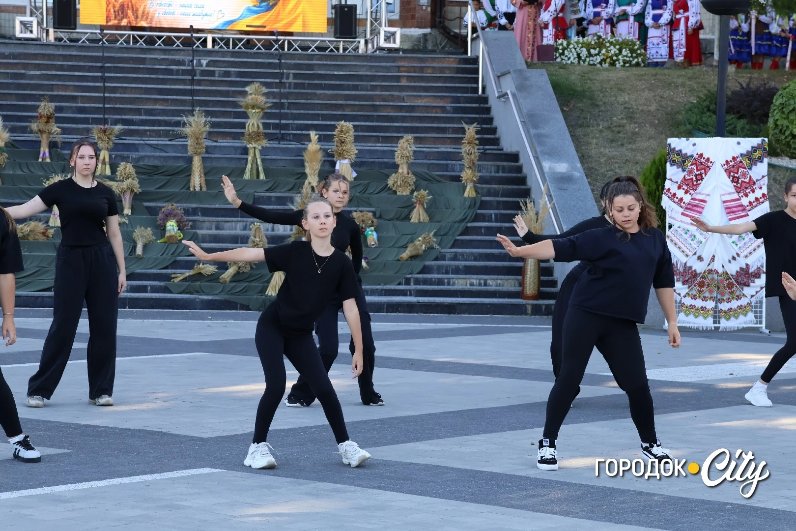 «Україну я хочу бачити вільною». Як у Городку відзначили 35-ту річницю Незалежності