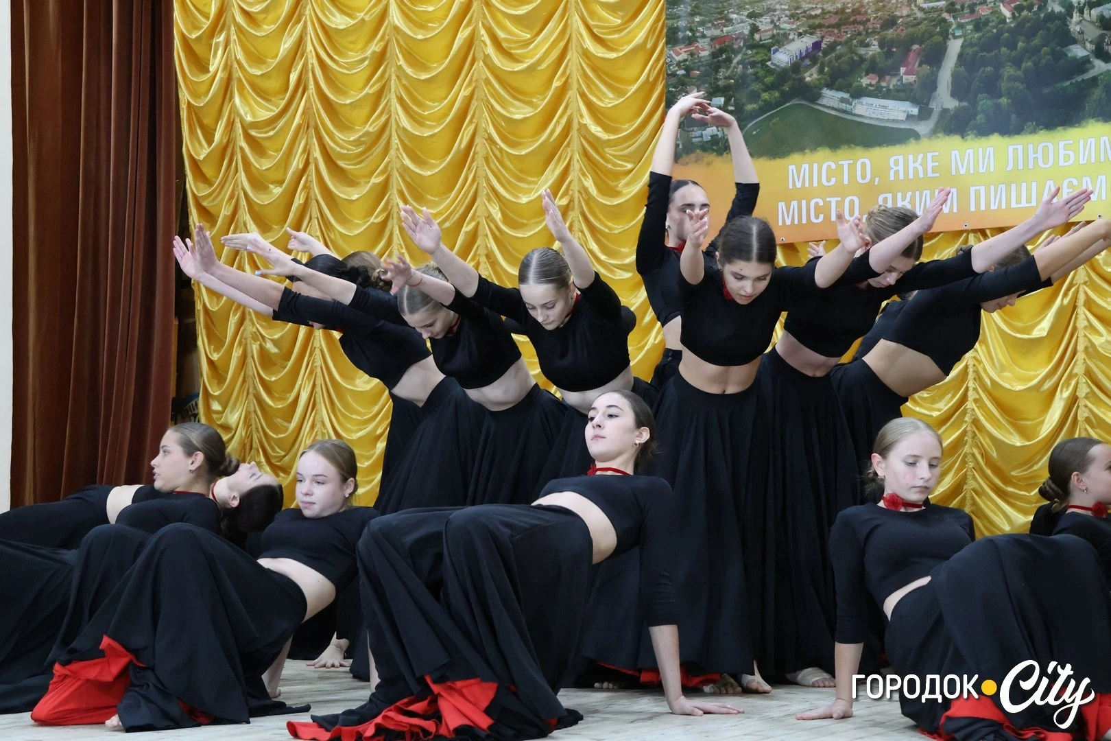 «Місто, що надихає». У Городку відбувся благодійний концерт дитячих творчих колективів