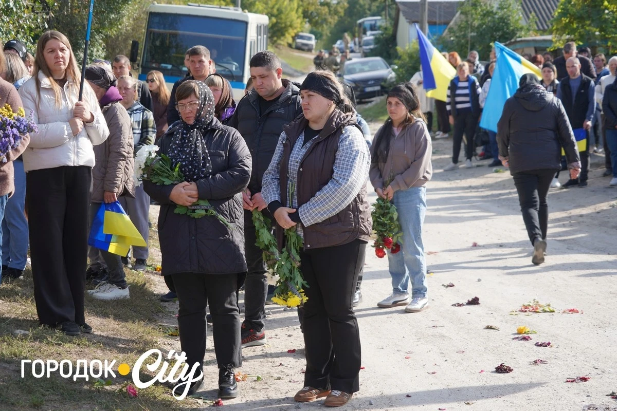 У Бубнівці попрощалися із захисником Олександром Ціцвірою