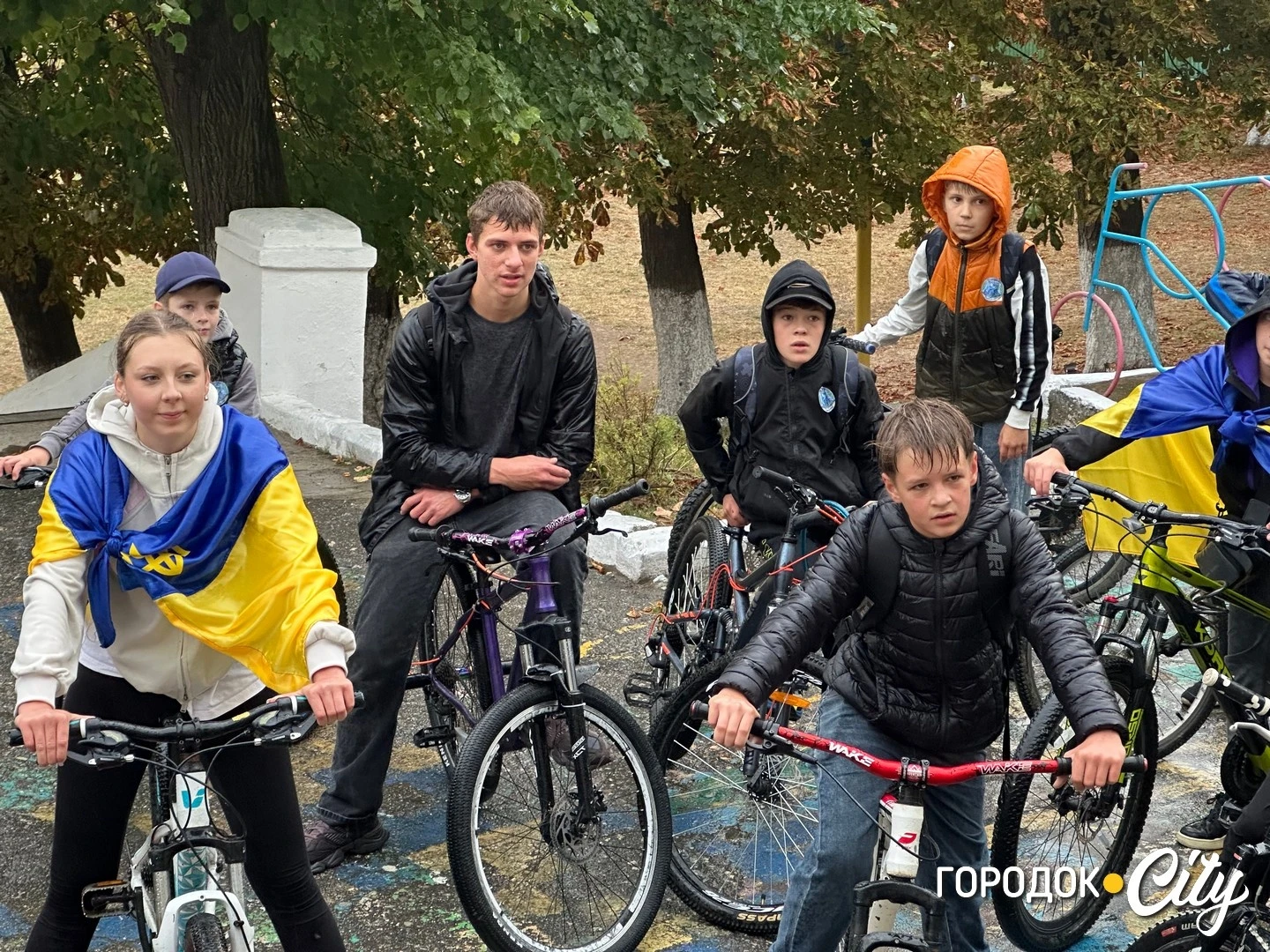 Попри дощ: у Городоцькому ліцеї №1 провели велопробіг до Дня миру