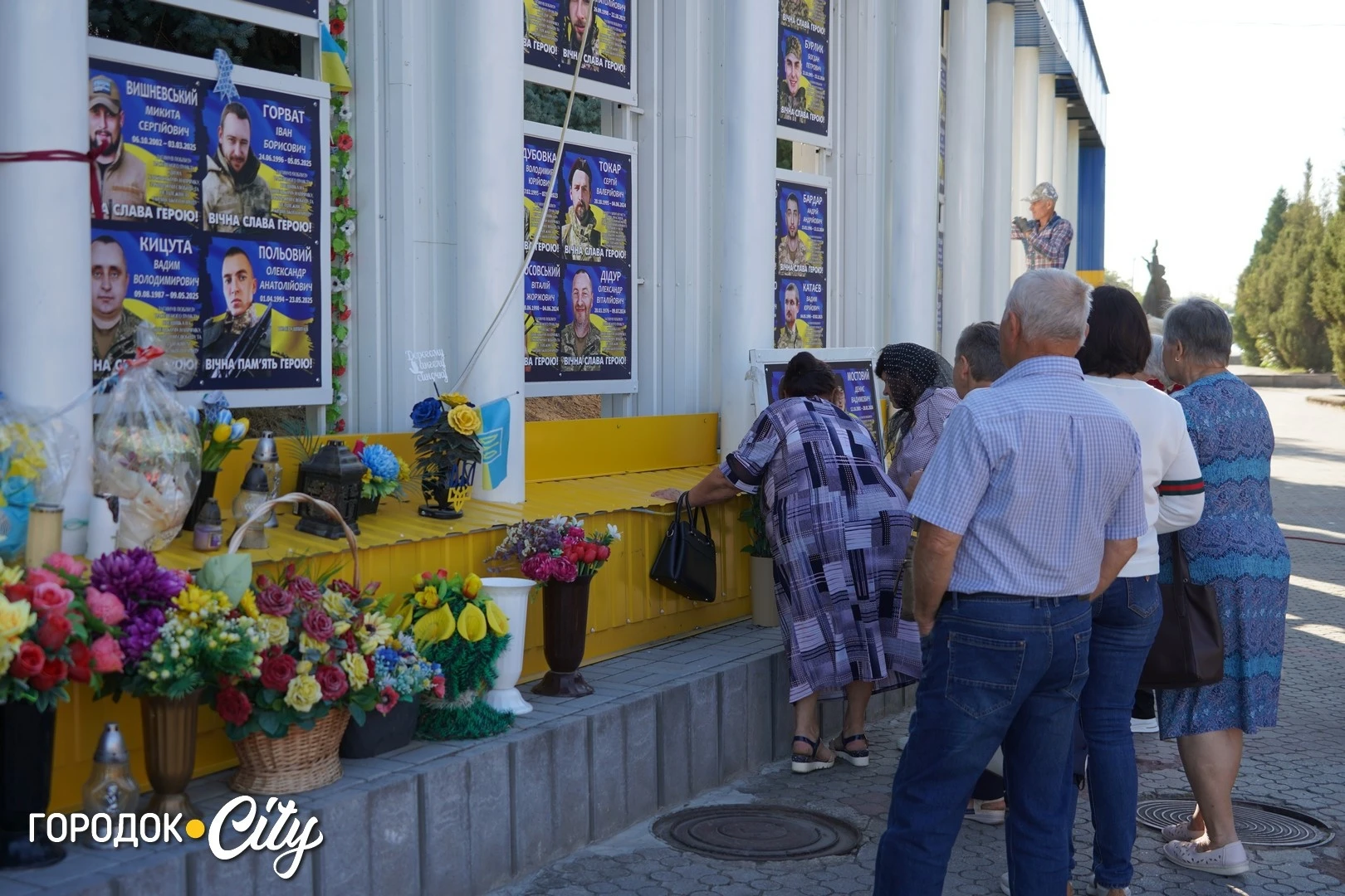 У Городку згадали історії двох полеглих воїнів — Олександра Сердечного та Сергія Черніховського