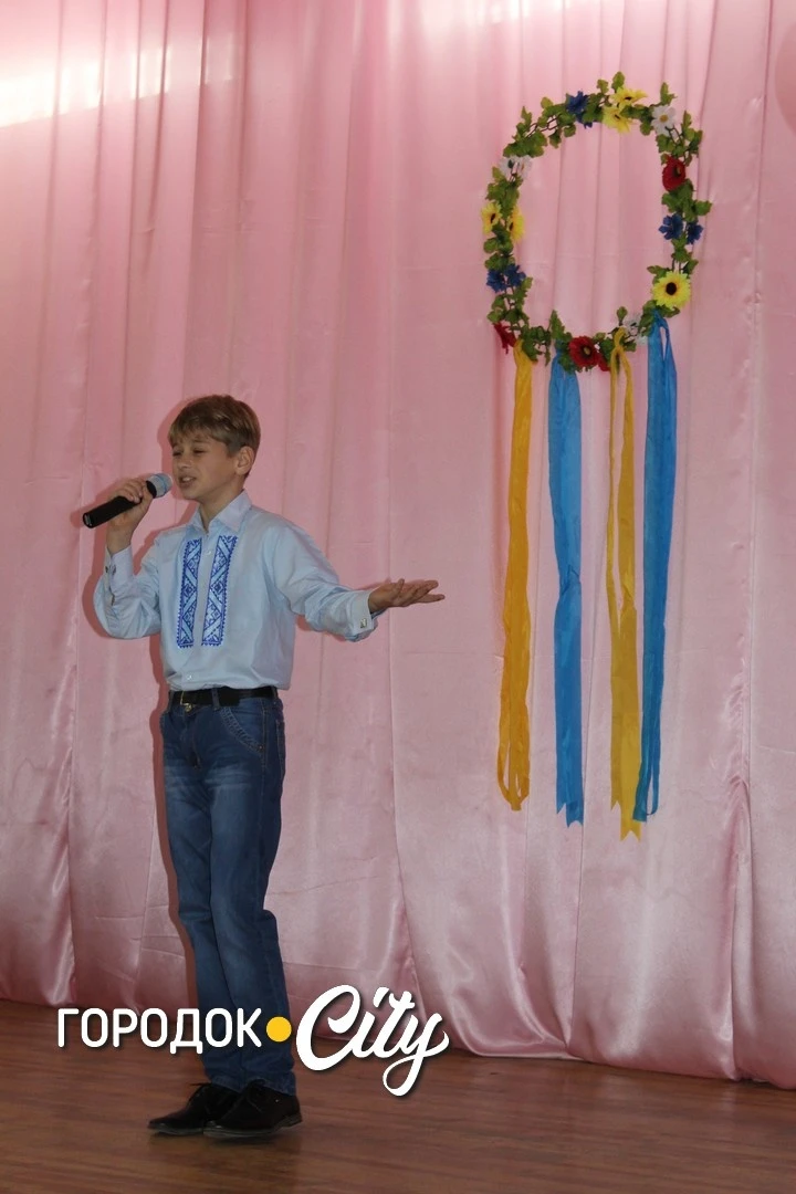 Ще до повномасштабної війни: як школярі Городоччини співали про любов до України у 2016 році