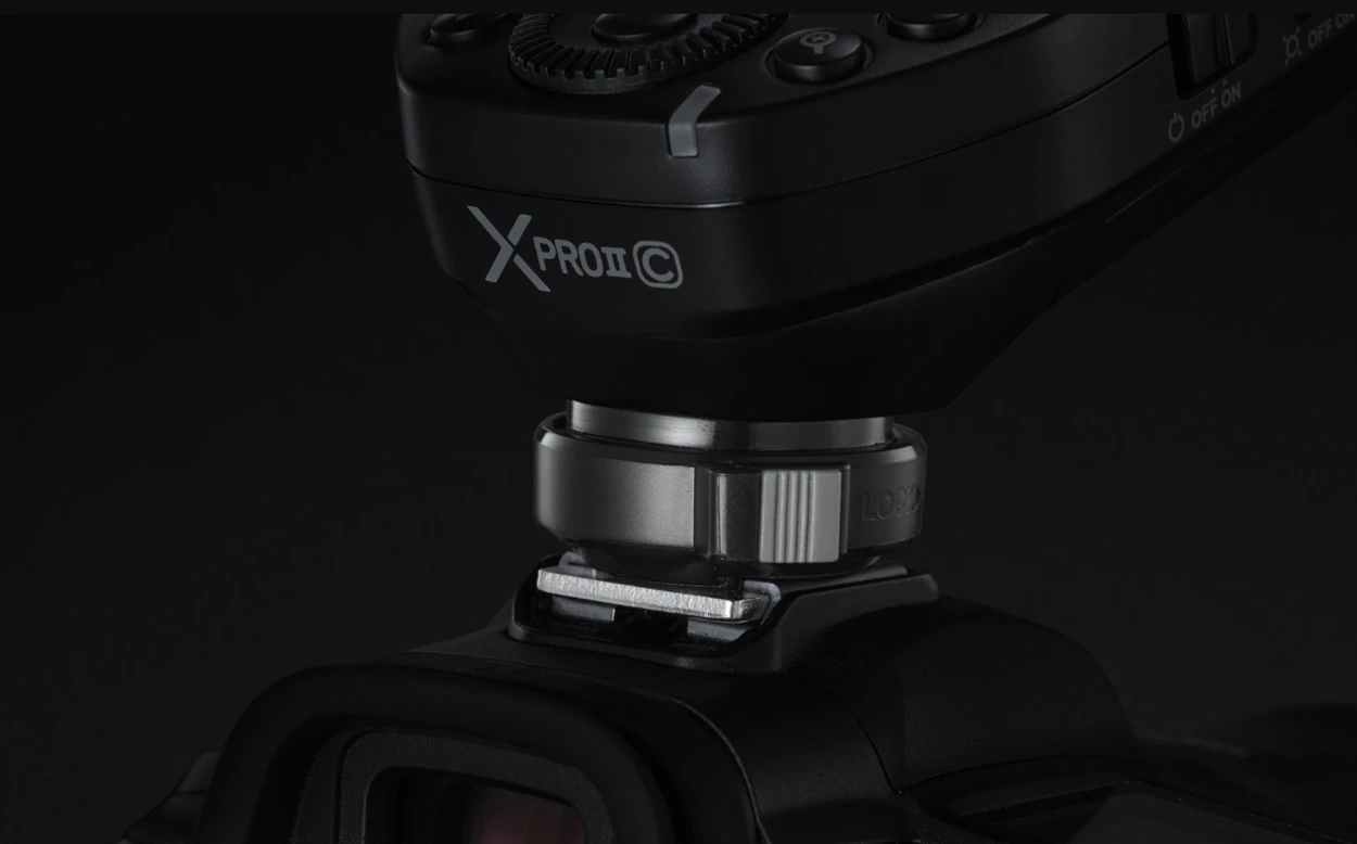 Огляд синхронізатора Godox X3-C (Xnano C) для Canon: сенсорний OLED-екран та реальні компроміси