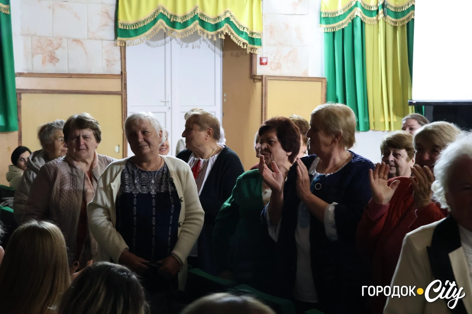 У Городку привітали працівників освіти з професійним святом