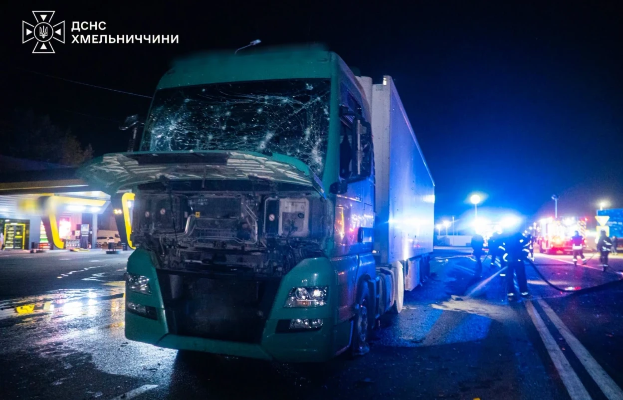 Десять атак за день і п’ять масштабних пожеж: росіяни знищили 85% товарів у логістичному центрі
