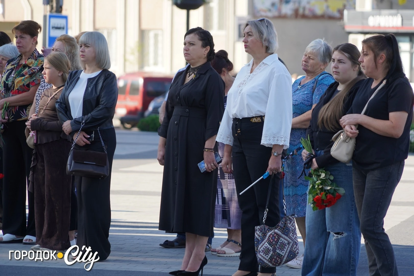 У Городку згадали історії двох полеглих воїнів — Олександра Сердечного та Сергія Черніховського