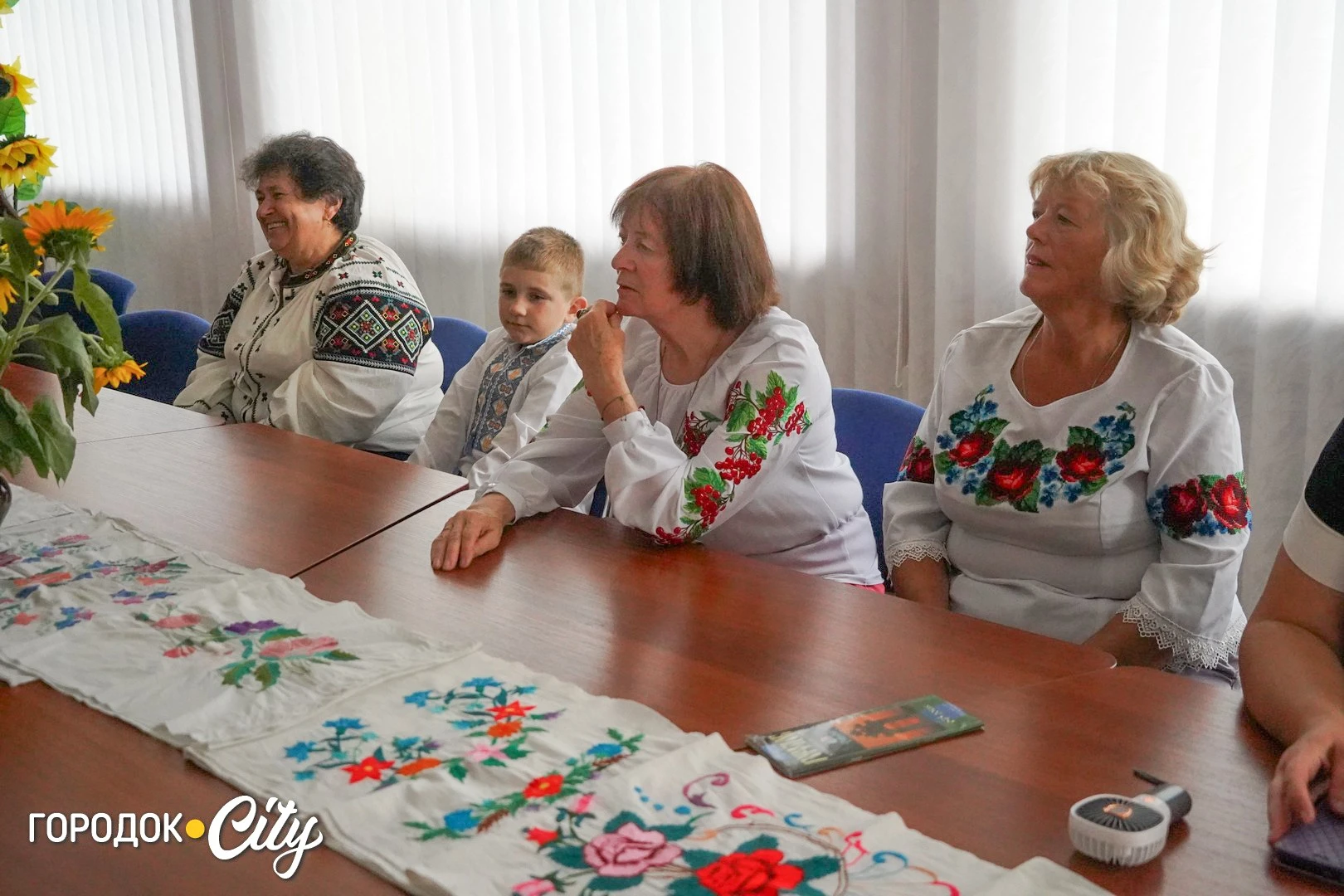 Традиції у стібках: у Городку зібрали майстринь вишивки