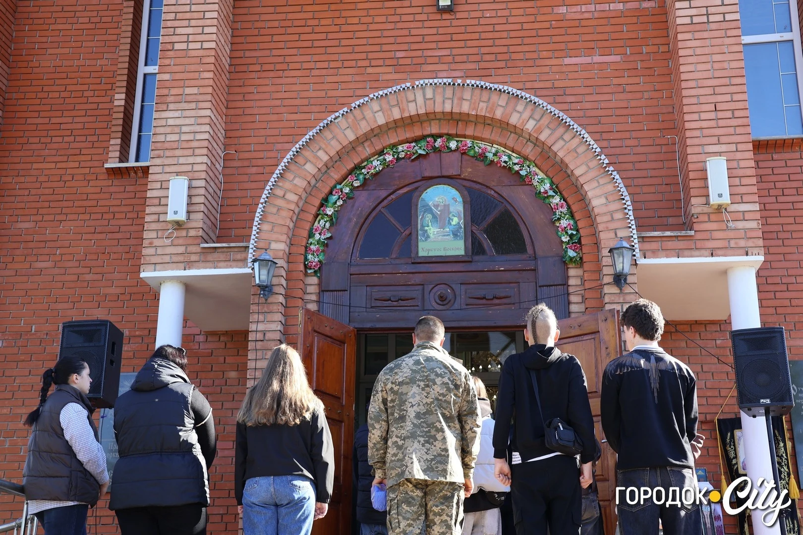 У Сатанові попрощалися із загиблим захисником Олегом Бодуновим
