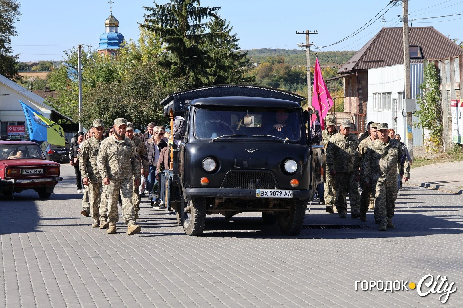 У Сатанові попрощалися із загиблим захисником Олегом Бодуновим