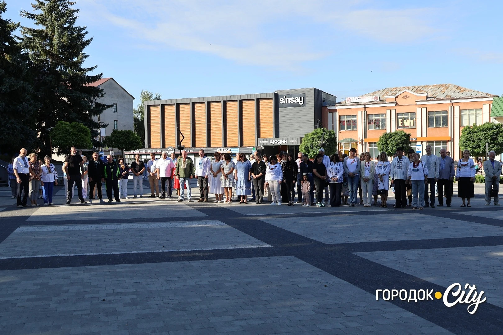 «Україну я хочу бачити вільною». Як у Городку відзначили 35-ту річницю Незалежності