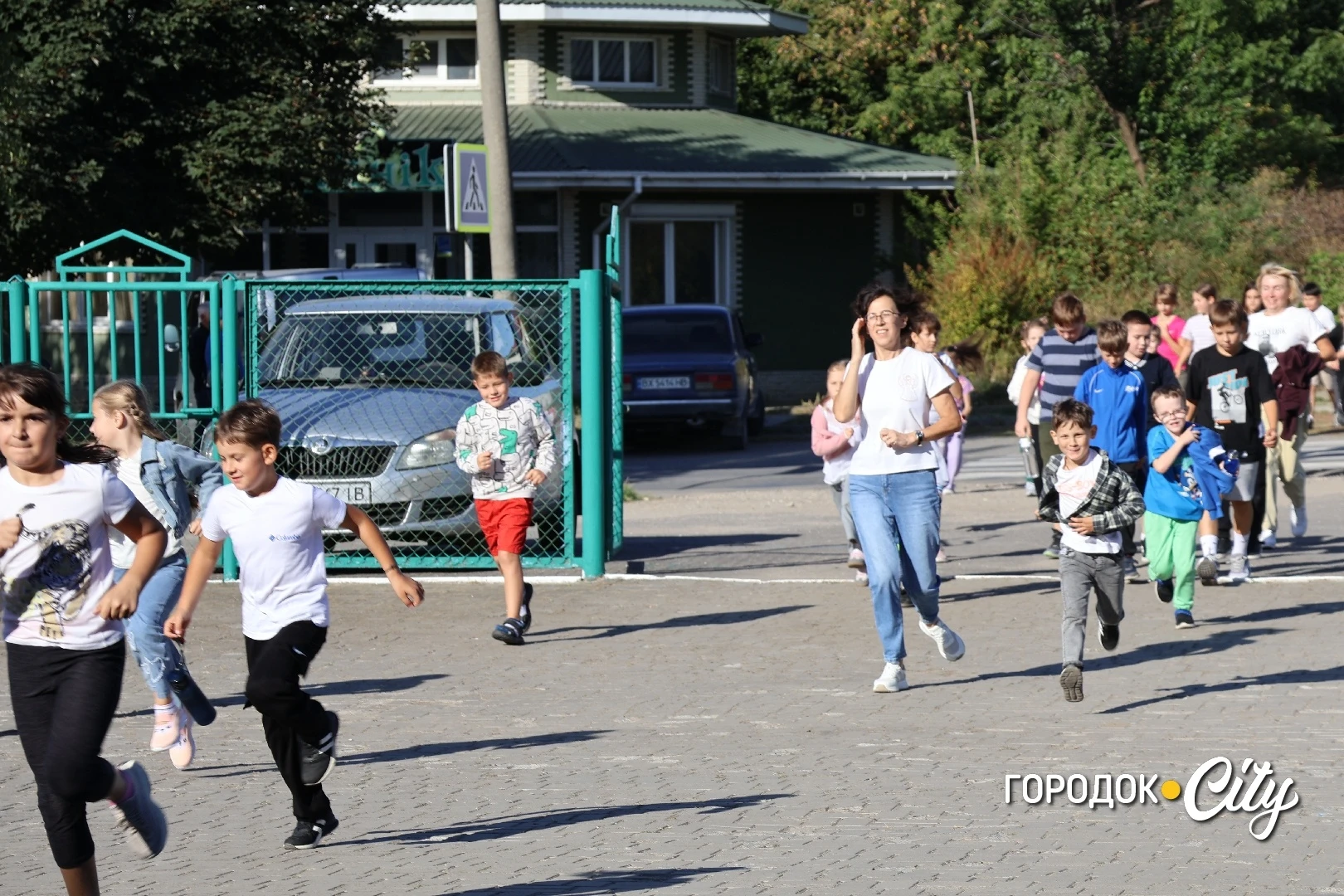 У Городоцькому ліцеї №3 всешкільним забігом відзначили Тиждень спорту
