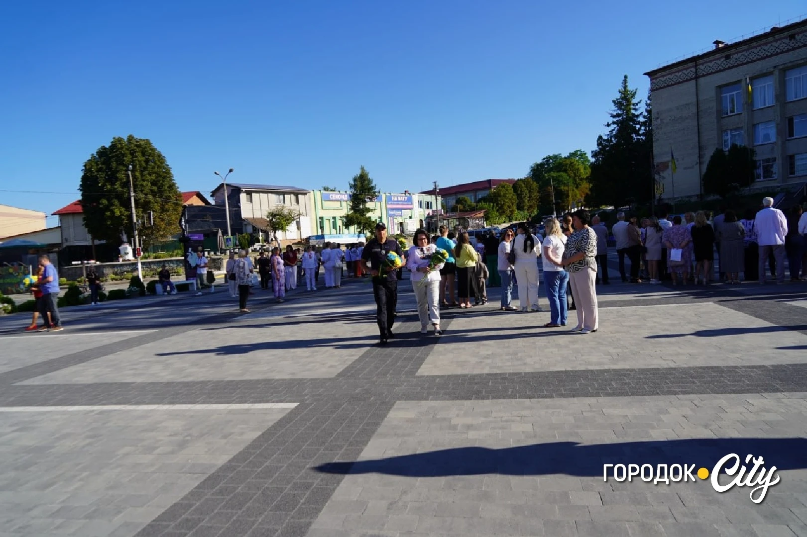 «Україну я хочу бачити вільною». Як у Городку відзначили 35-ту річницю Незалежності