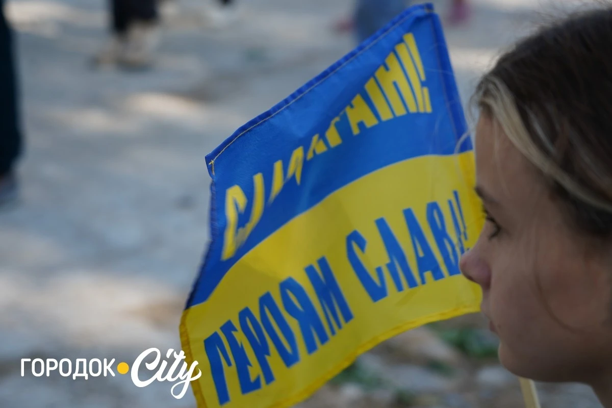 У селі Велика Яромирка городоччани провели в останню путь захисника Віктора Васильківського