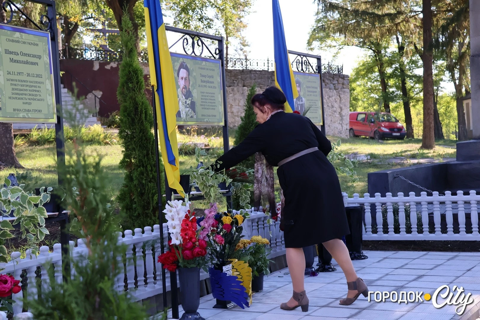 У Великому Карабчієві відкрили меморіальну дошку трьом полеглим захисникам