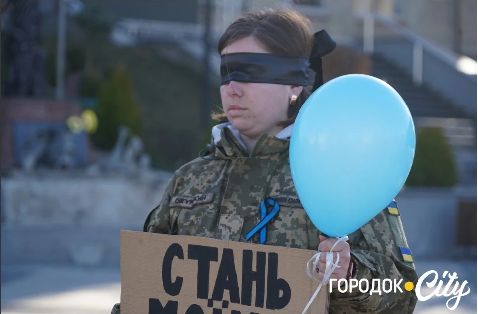 80 субот на площі: у Городку відбувся автопробіг на підтримку родин зниклих безвісти воїнів