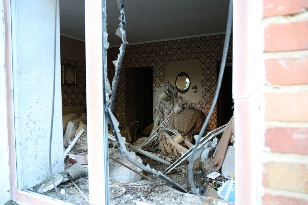 Семеро людей постраждали внаслідок атаки БпЛА на Хмельниччині