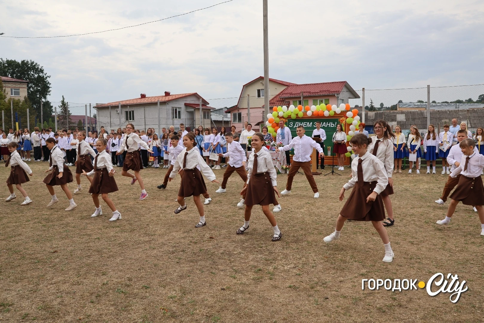 У Городоцькому ліцеї №1 День знань відзначили 438 учнів та учениць
