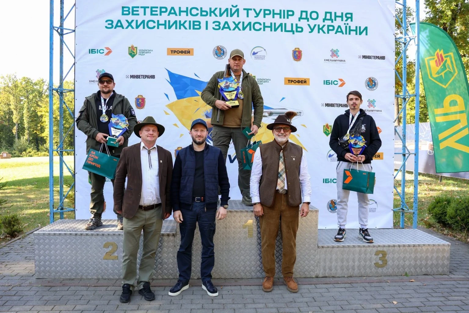 Ветерани Хмельниччини змагалися у турнірі Veteran Cup 2026 зі стендової стрільби