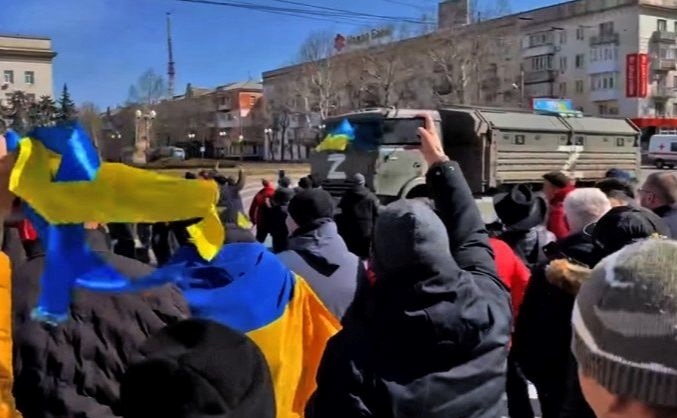 Люди три дні голими руками спиняли ворожі танки.