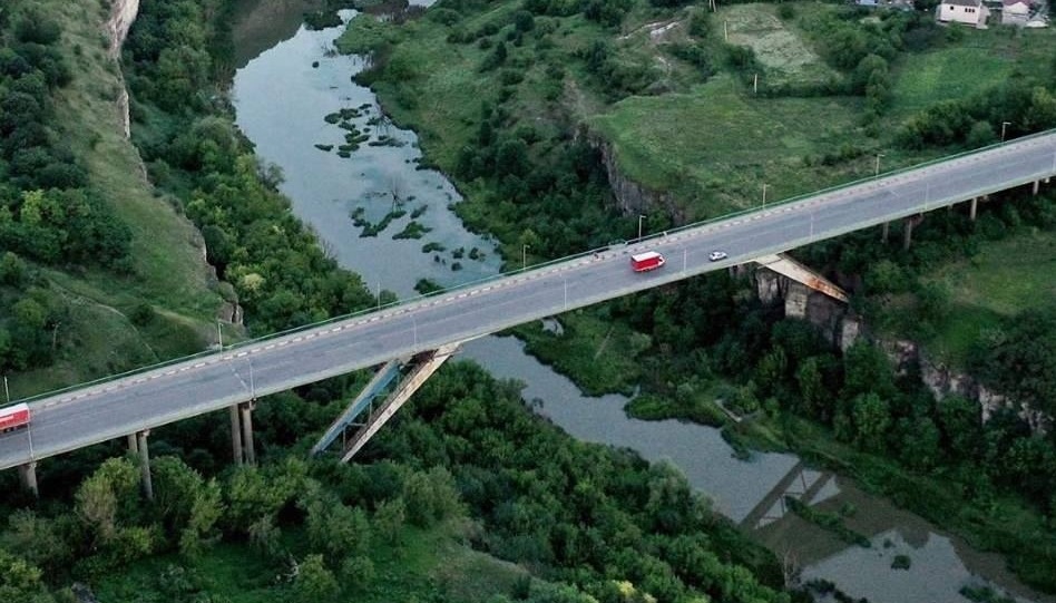 «Стрімка лань» в Кам’янець-Подільському - найвищий міст в Україні.