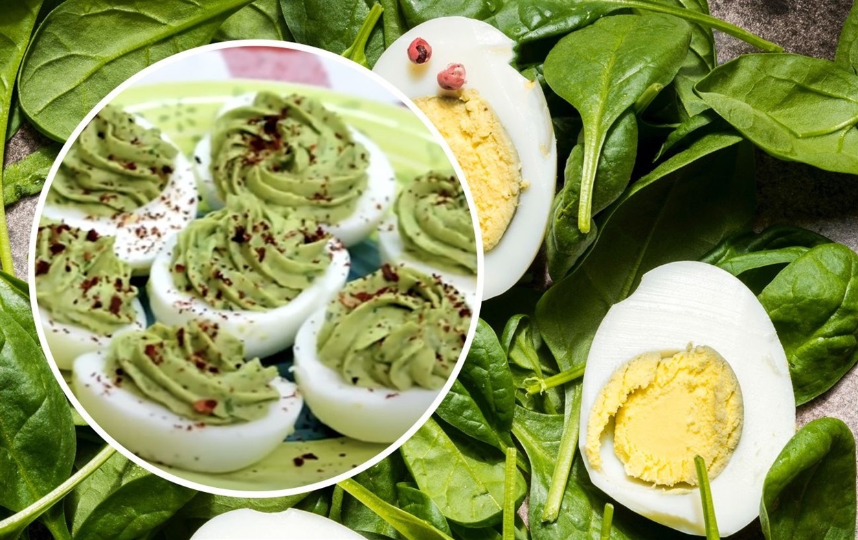 Фаршировані яйця з фетою і шпинатом