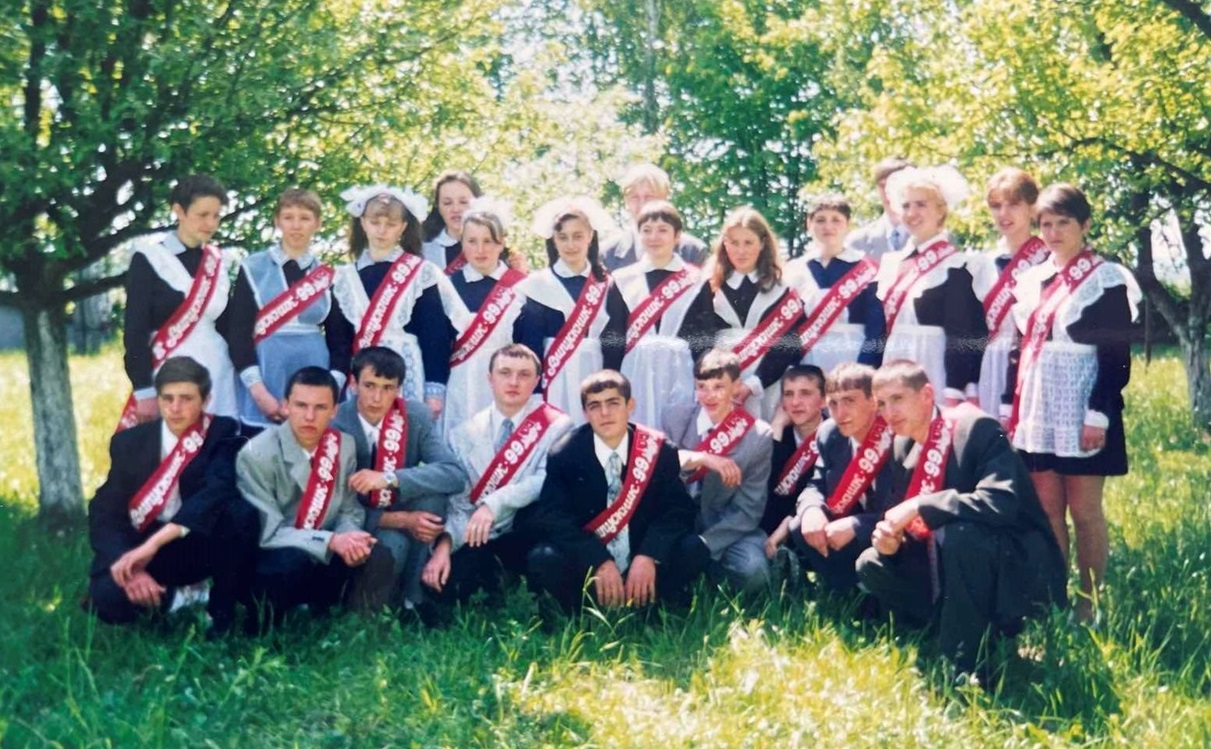 Випускники 1999 року