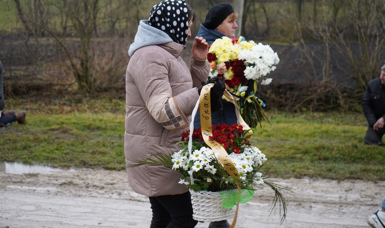 Невимовний сум, нестерпний біль утрати пронизували всіх, хто знав Сергія.