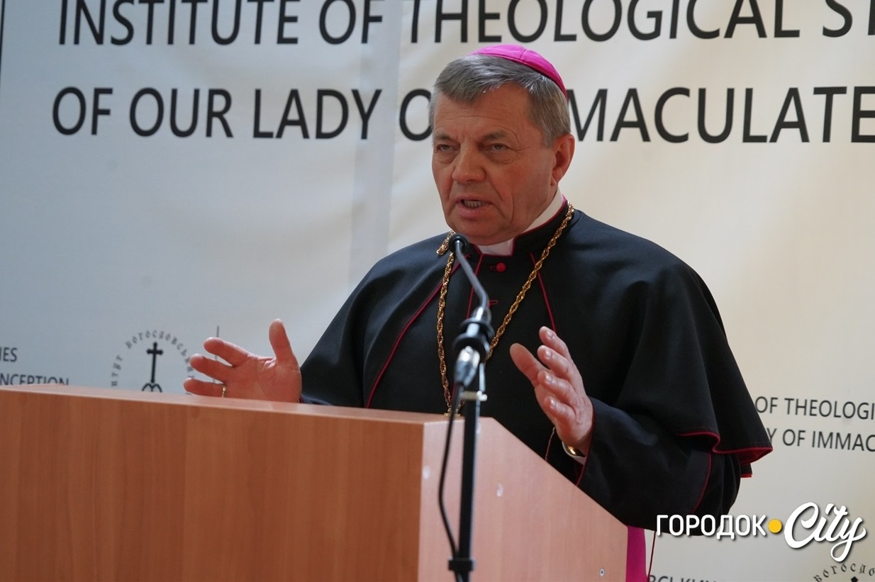 є. Леон Дубравський