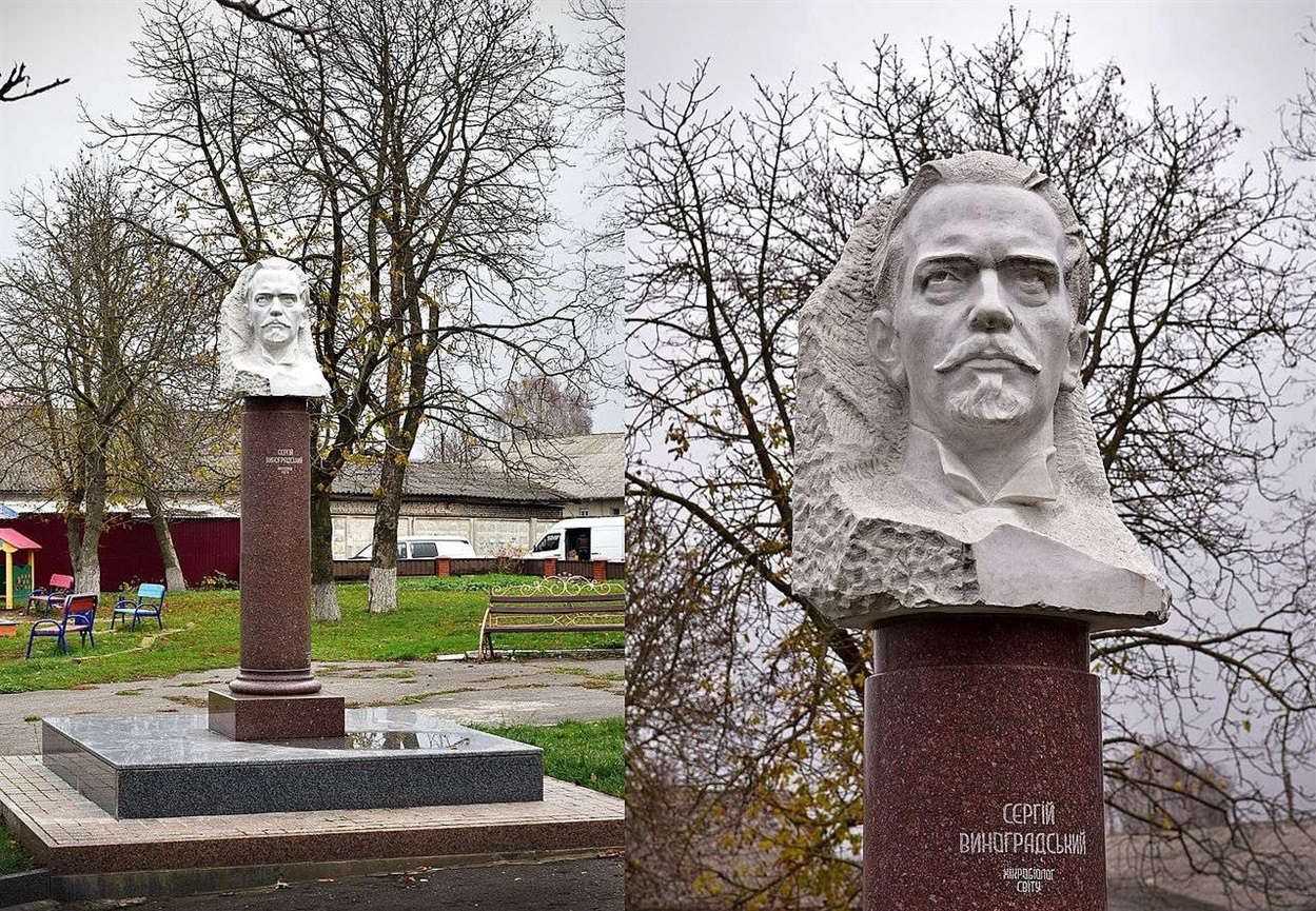 Урочисте відкриття пам’ятника відбулося 25 травня 2012 року. Тоді журналісти газети «Проскурів» писали — він повернувся у Городок…Пам’ятником.