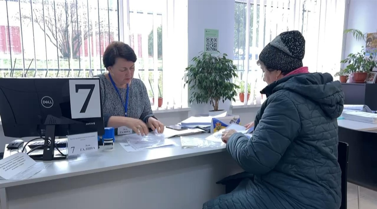 У Городоцькому ЦНАПі працює 16 осіб, з них 13 — адміністратори (10 у Городку, троє — в селах громади).