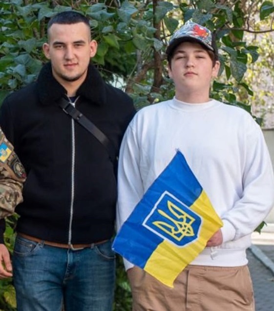 Денис із братом Дмитром