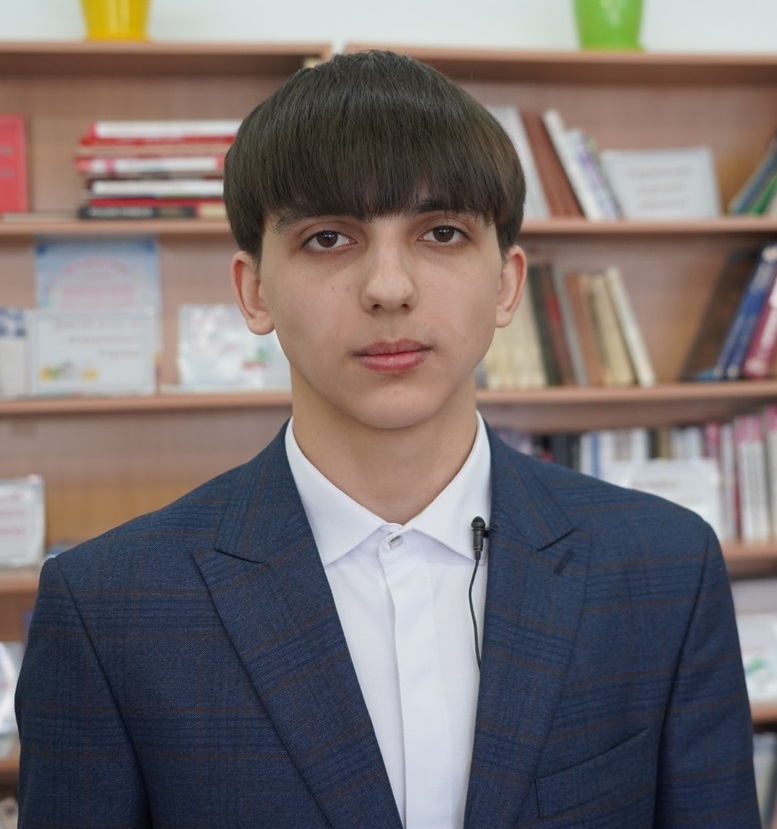 Дмитро Кухар