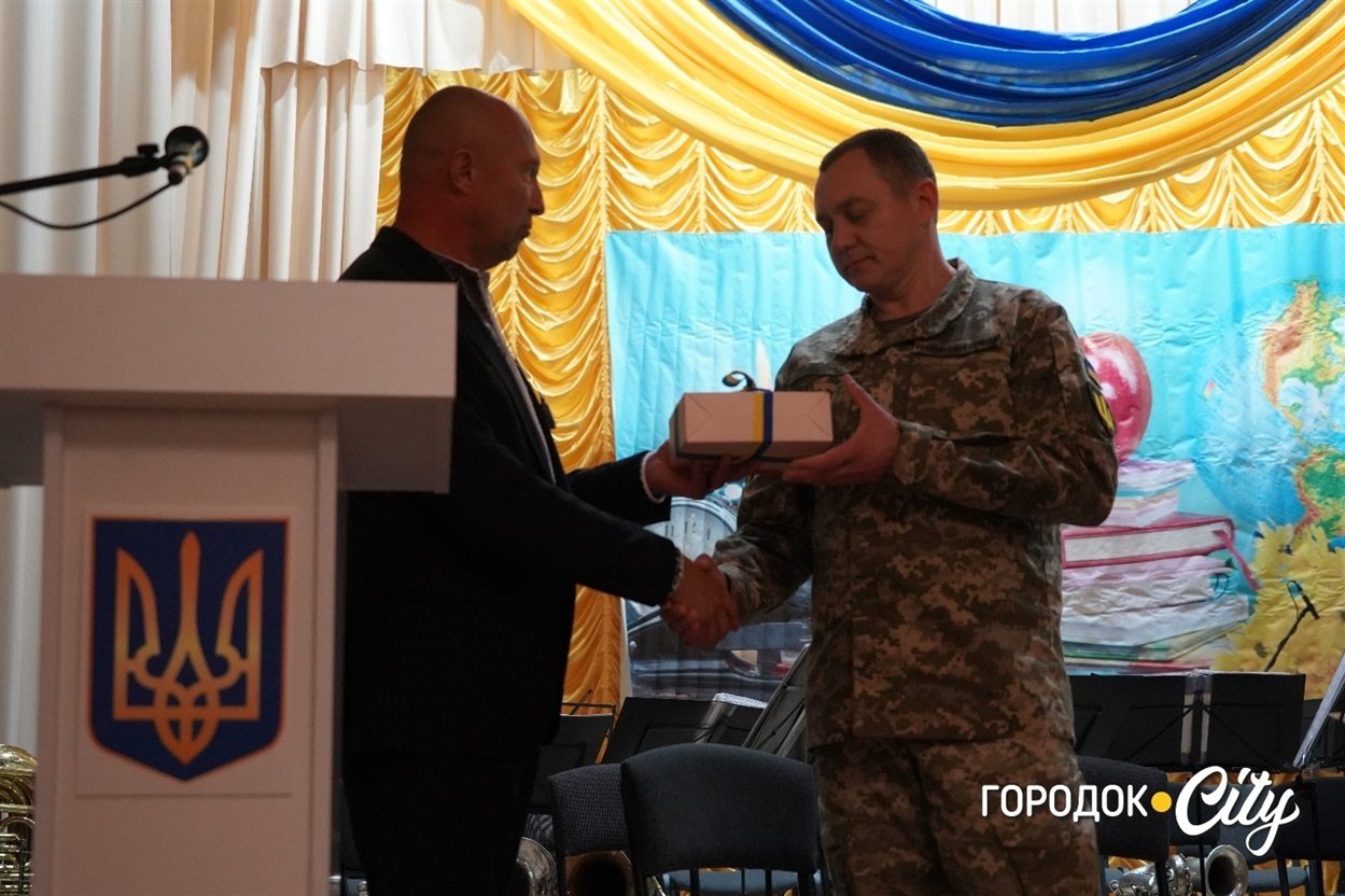 120 тисяч гривень на автомобіль.