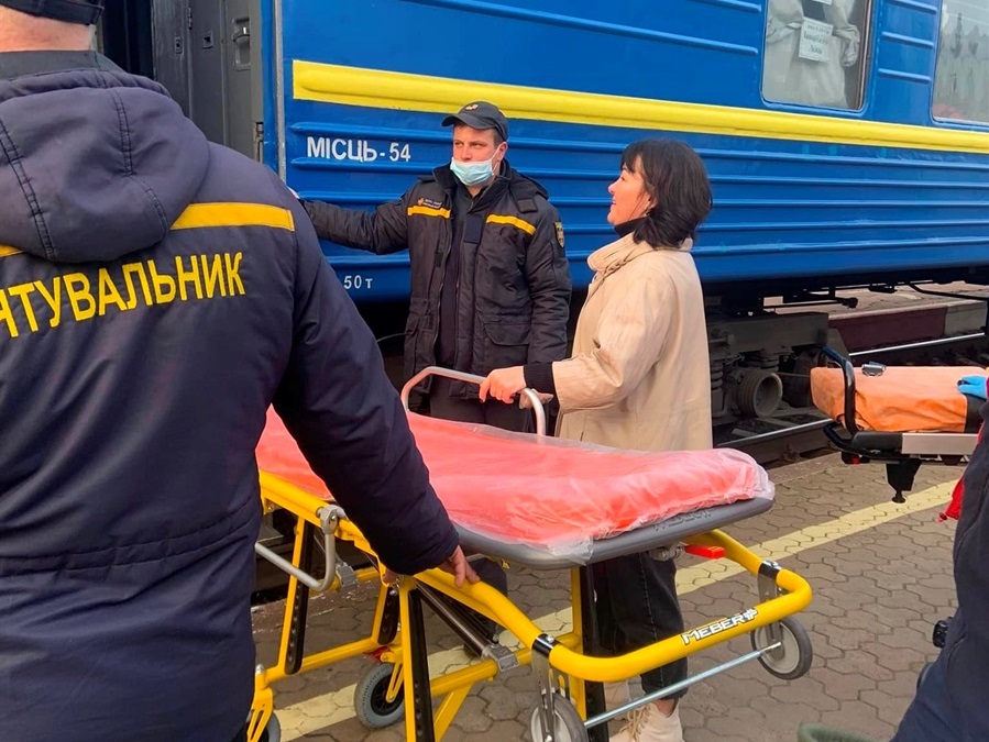Олена Маринчук зустрічає внутрішньо переміщених осіб у Хмельницькому