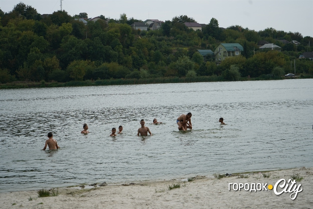 У таборі відпочивало 17 кадетів.