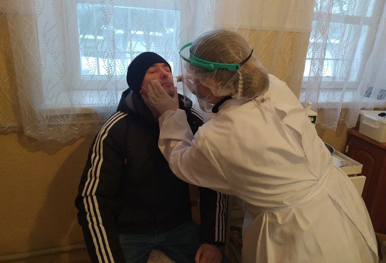 Тепер, якщо людина отримала негативний ПЛР-тест та не має симптомів захворювання, то самоізоляцію можна завершувати.