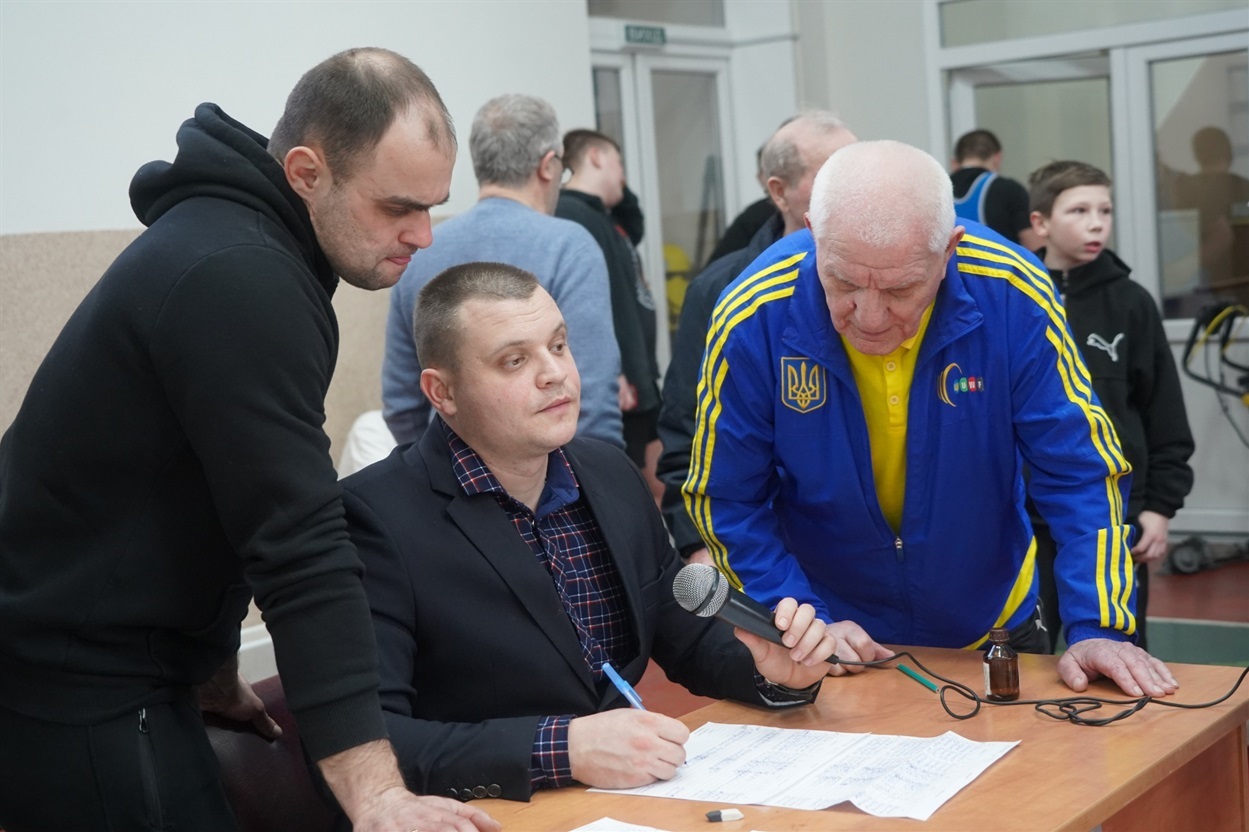 Василь Ретуков — головний суддя Чемпіонату Хмельницької області з важкої атлетики.