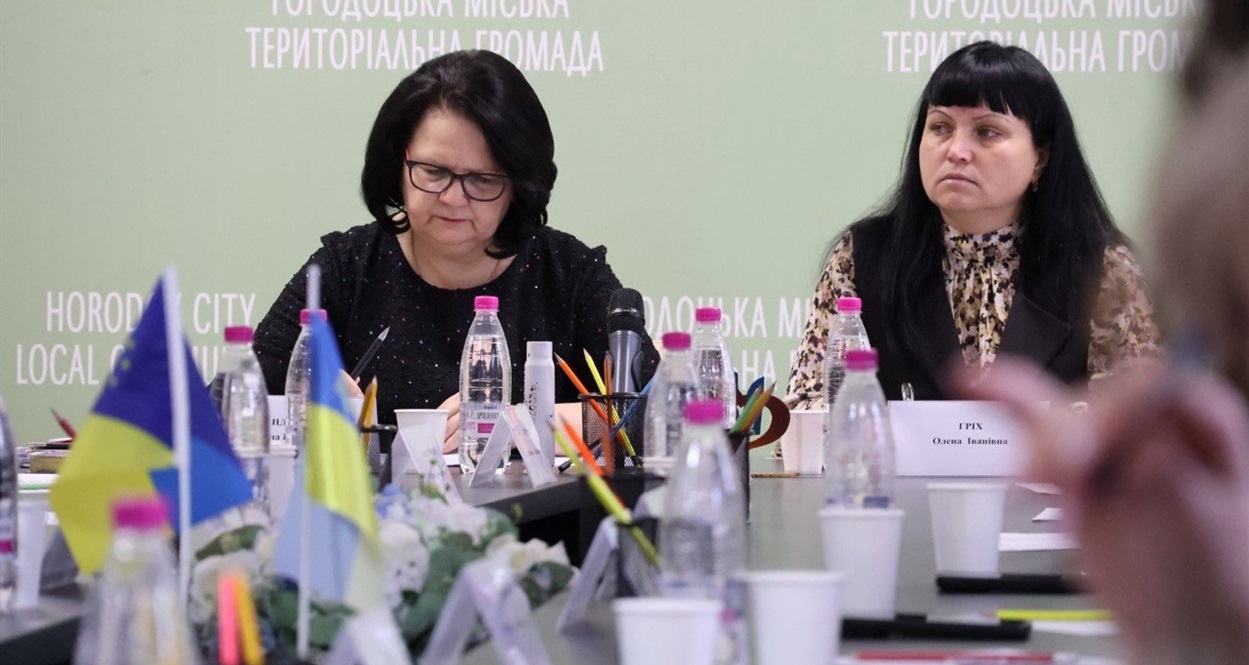 Голова громади Неоніла Андрійчук та секретар міськради Олена Гріх