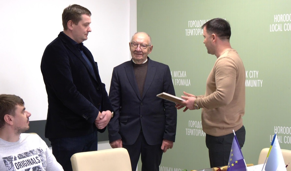 Андрій Битий разом із дідусем, засновником ТДВ Городоцьке Анатолієм Битим